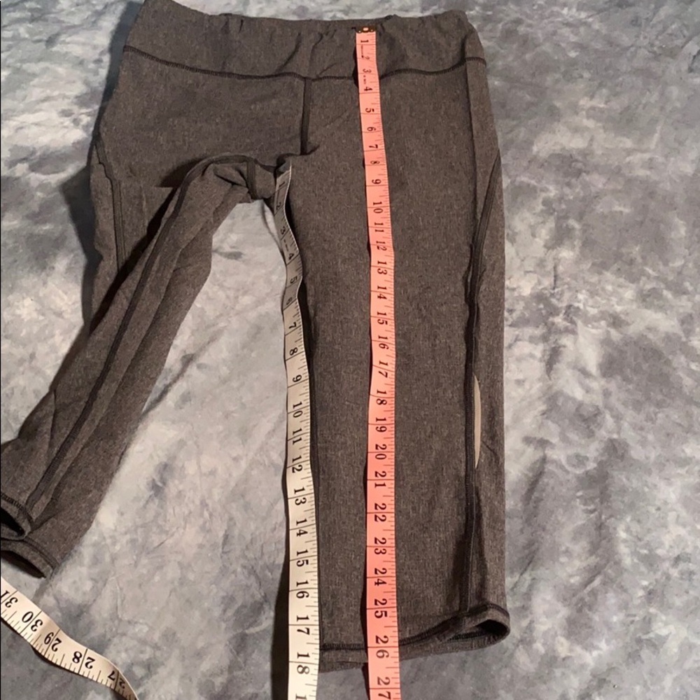 💚 3 for $15 💚 - Under Armour Capris approximate size Small - Picture 7 of 16